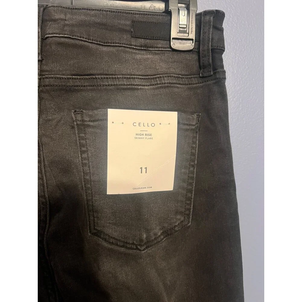 Women’s Cello Jeans High Rise Skinny Flare Black Jeans Size 11, Button Fly‎